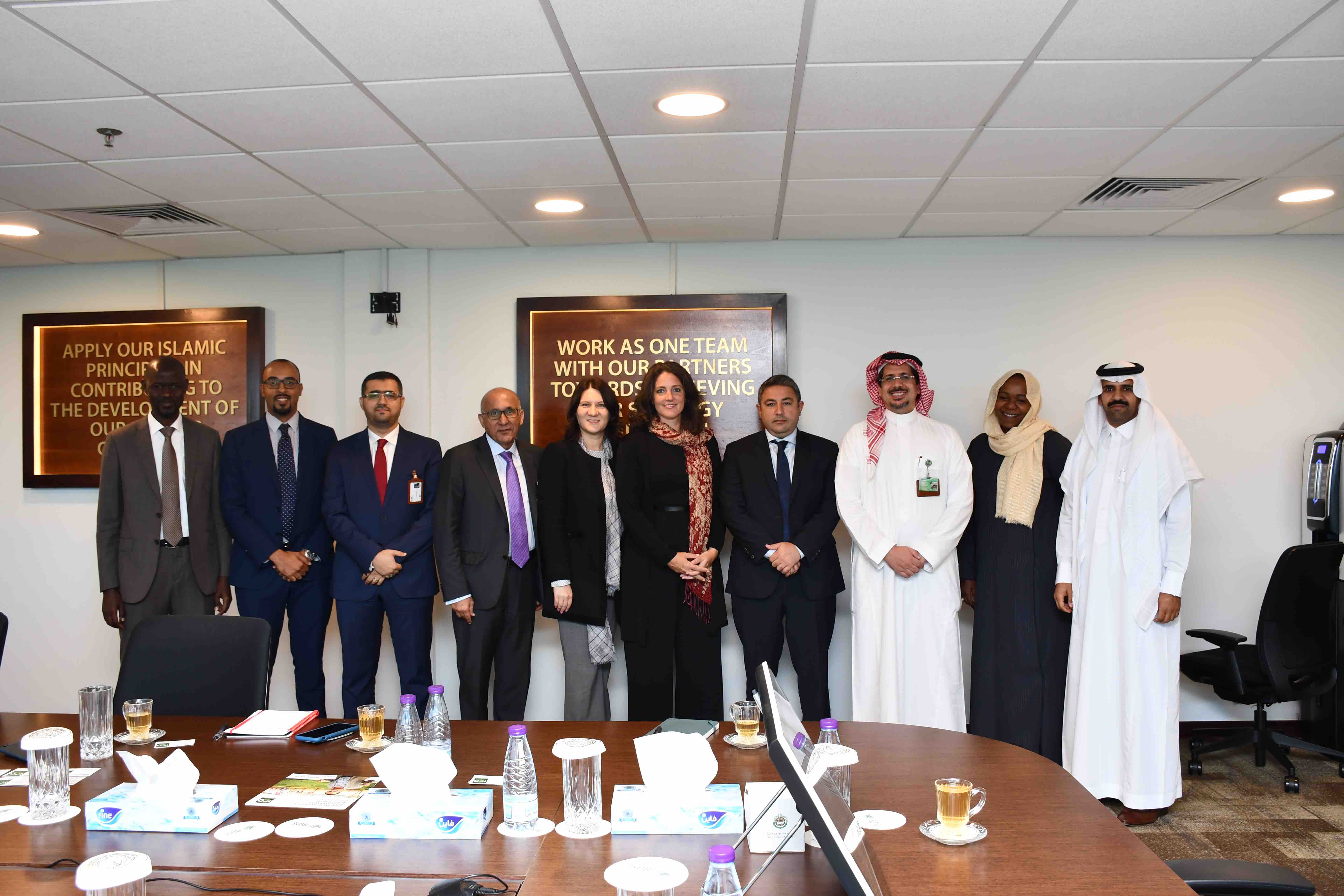 We-Fi and IsDB discuss support to women entrepreneurs in fragile situations